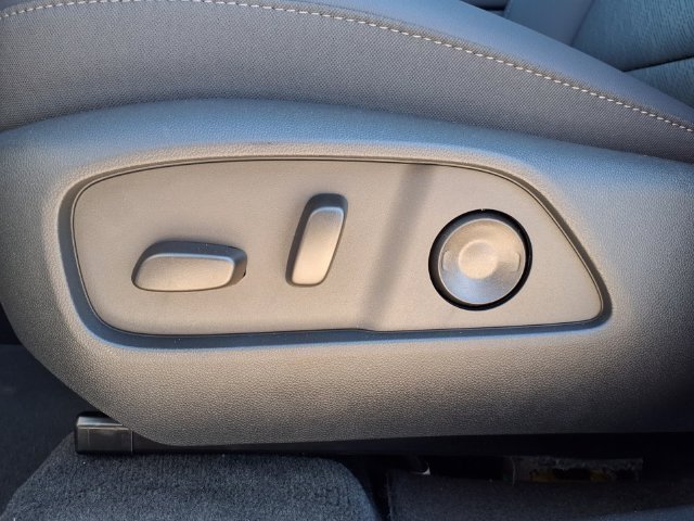 New 2027 Lakeshore Blue Metallic Chevrolet LT image 17