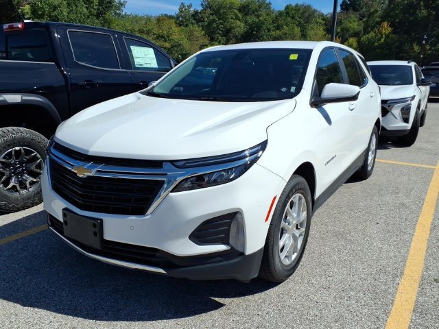 Used 2024 Summit White Chevrolet LT image 1