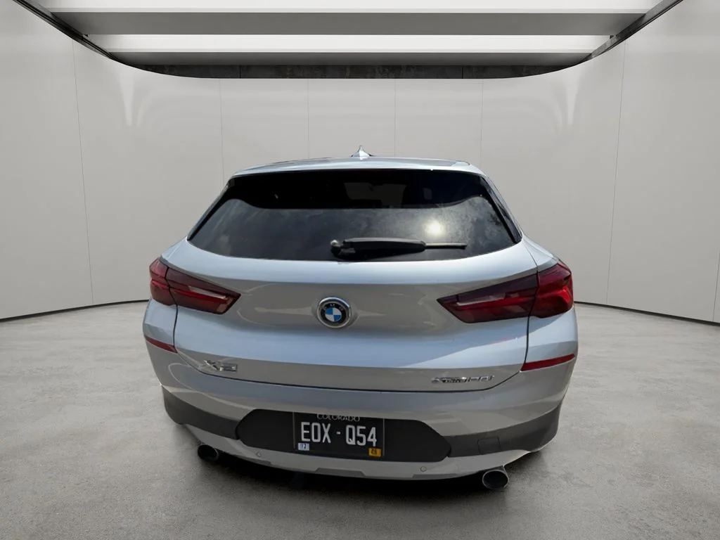 Used 2022 Glacier Silver Metallic BMW xDrive28i image 3