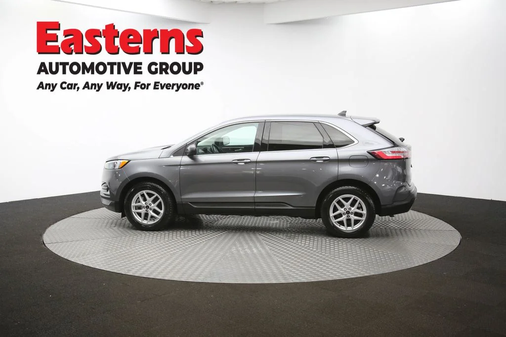 Used 2024 Gray Ford SEL image 58