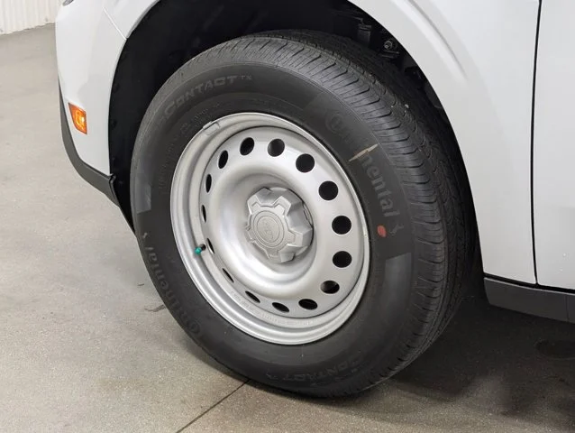 New 2026 Oxford White Ford XL image 28