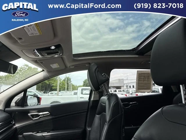 Used 2025 Black Kia EX image 22