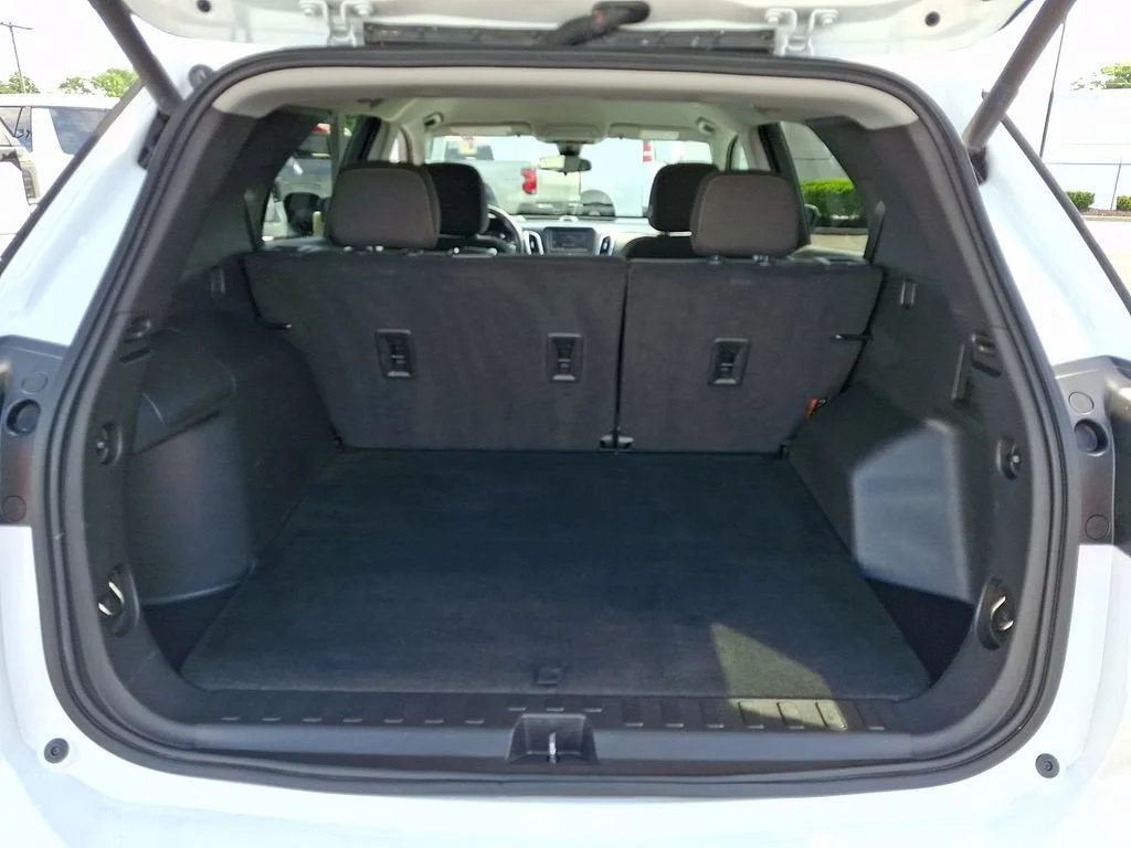 Used 2023 Summit White Chevrolet LT image 64