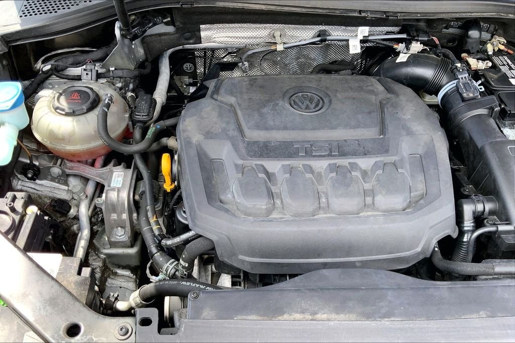 Used 2022 Pyrite Silver Metallic Volkswagen 2.0T SE image 33