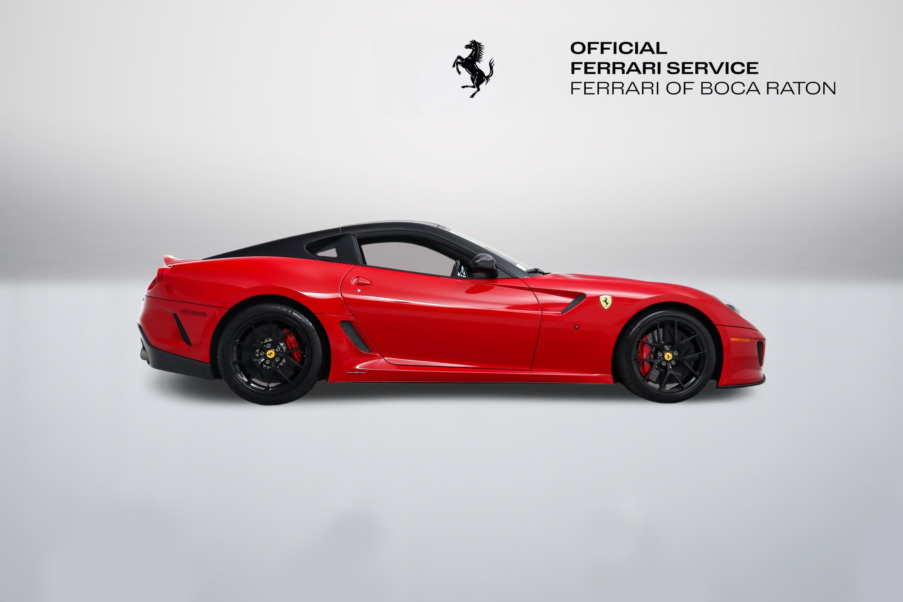 Used 2011 Red Ferrari  image 9