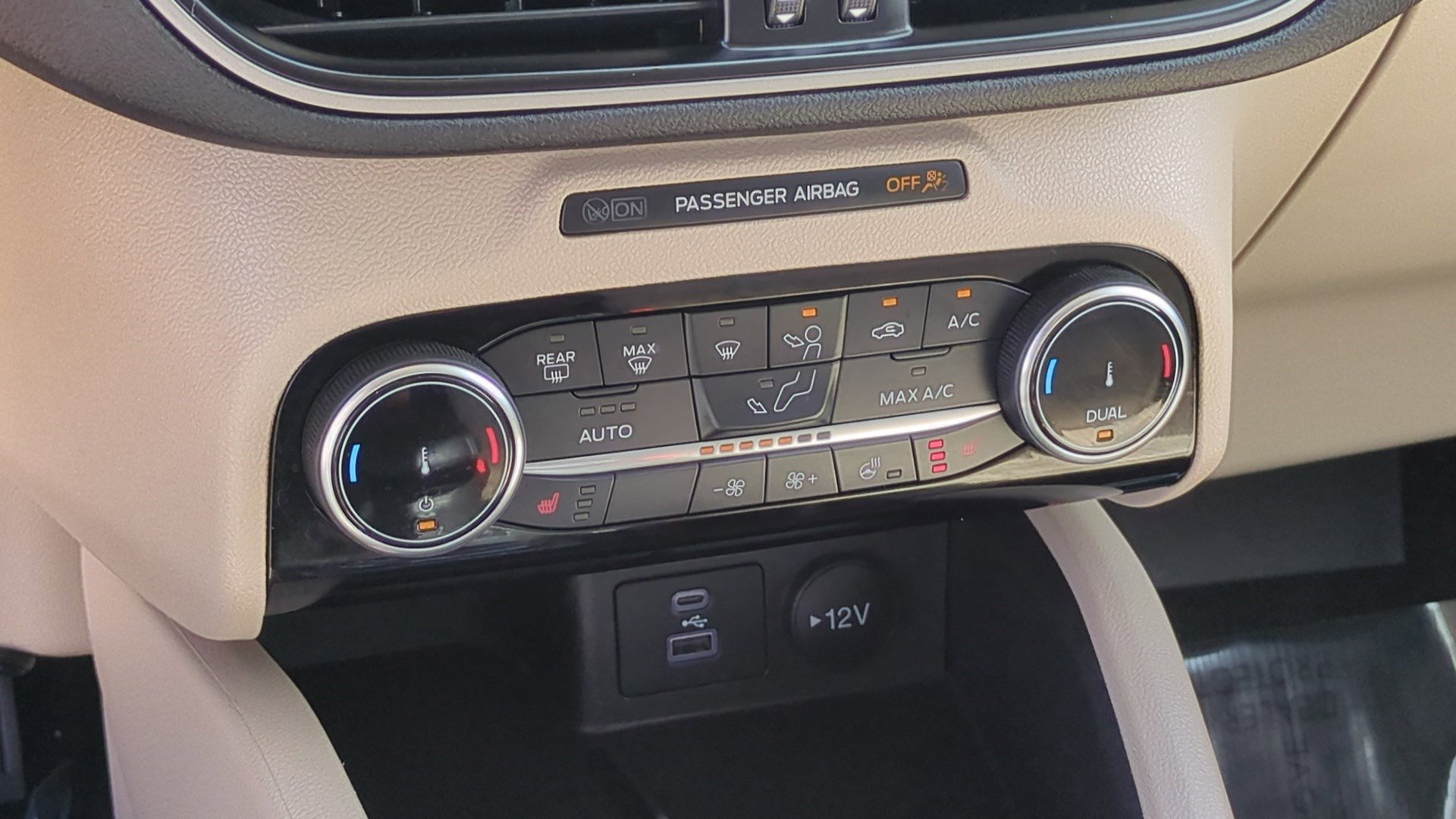Used 2022 Red Metallic Ford SEL Plug-In Hybrid image 26