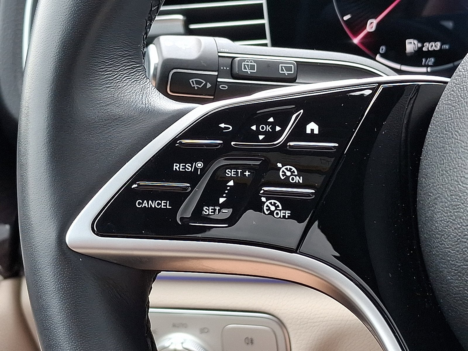 Used 2024 Twilight Blue Metallic Mercedes-Benz GLE 450e Plug-In Hybrid image 23