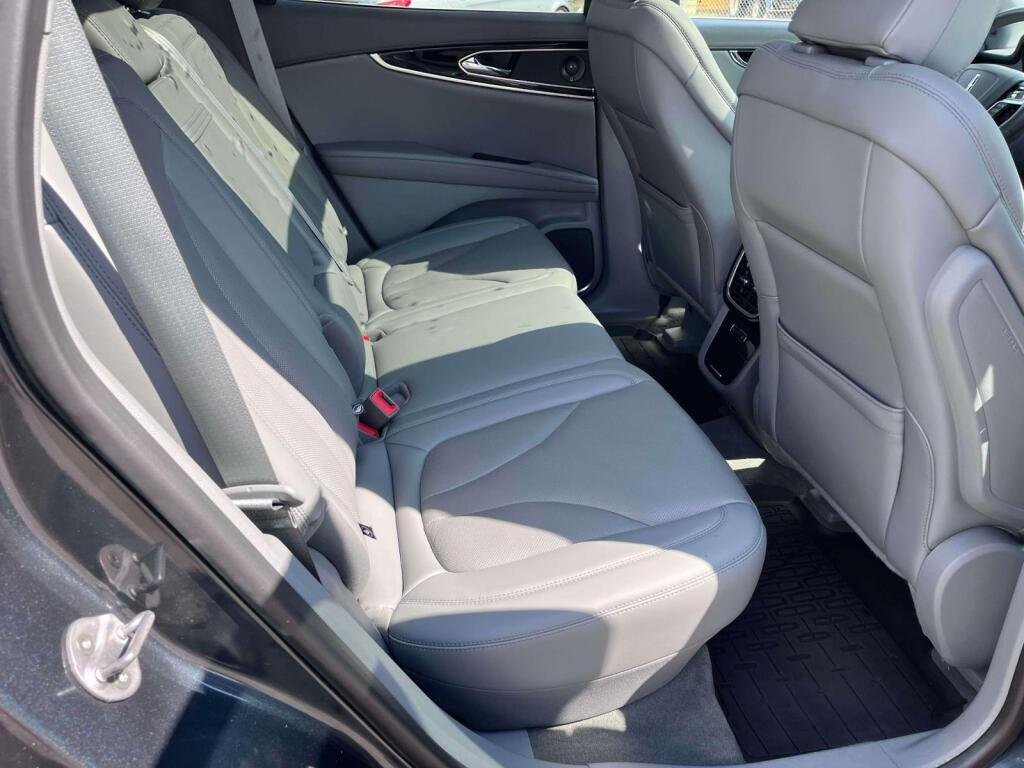 Used 2023 Flight Blue Lincoln Reserve image 21