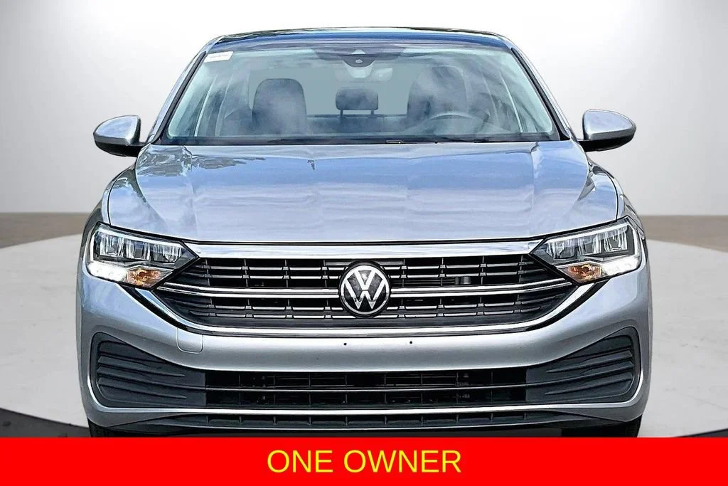 Used 2024 Silver Volkswagen 1.5T SE image 3