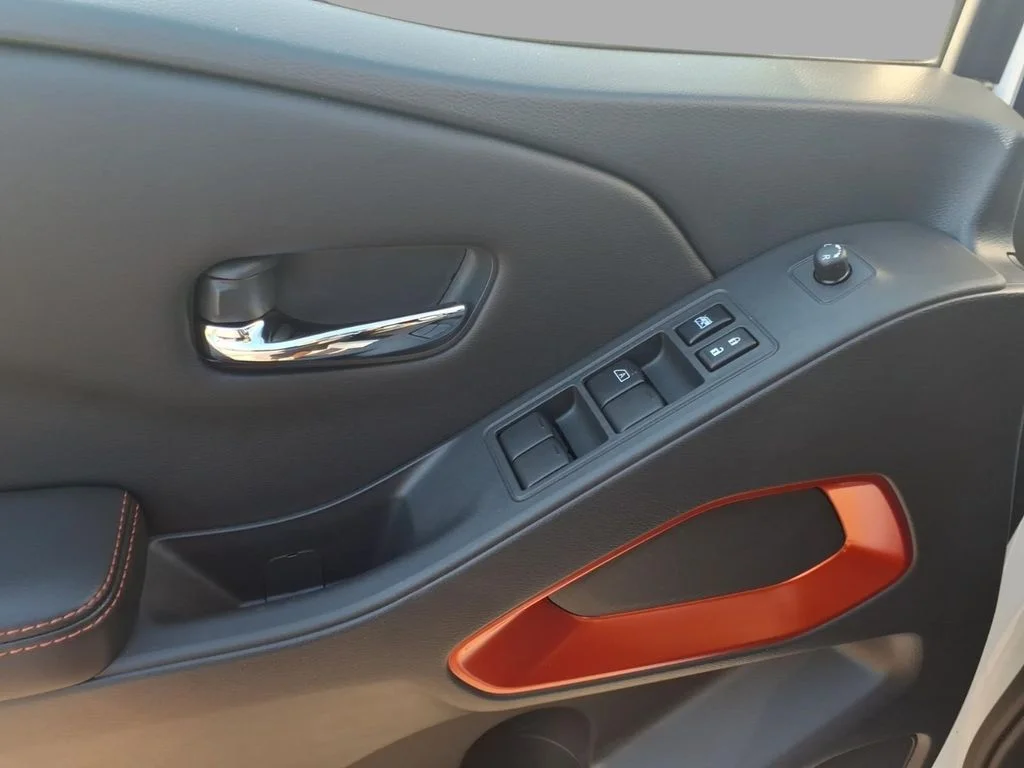 2025 Nissan Frontier PRO-4X - Photo 8
