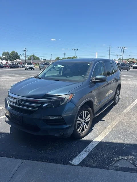 Used 2017  Honda EX-L image 1