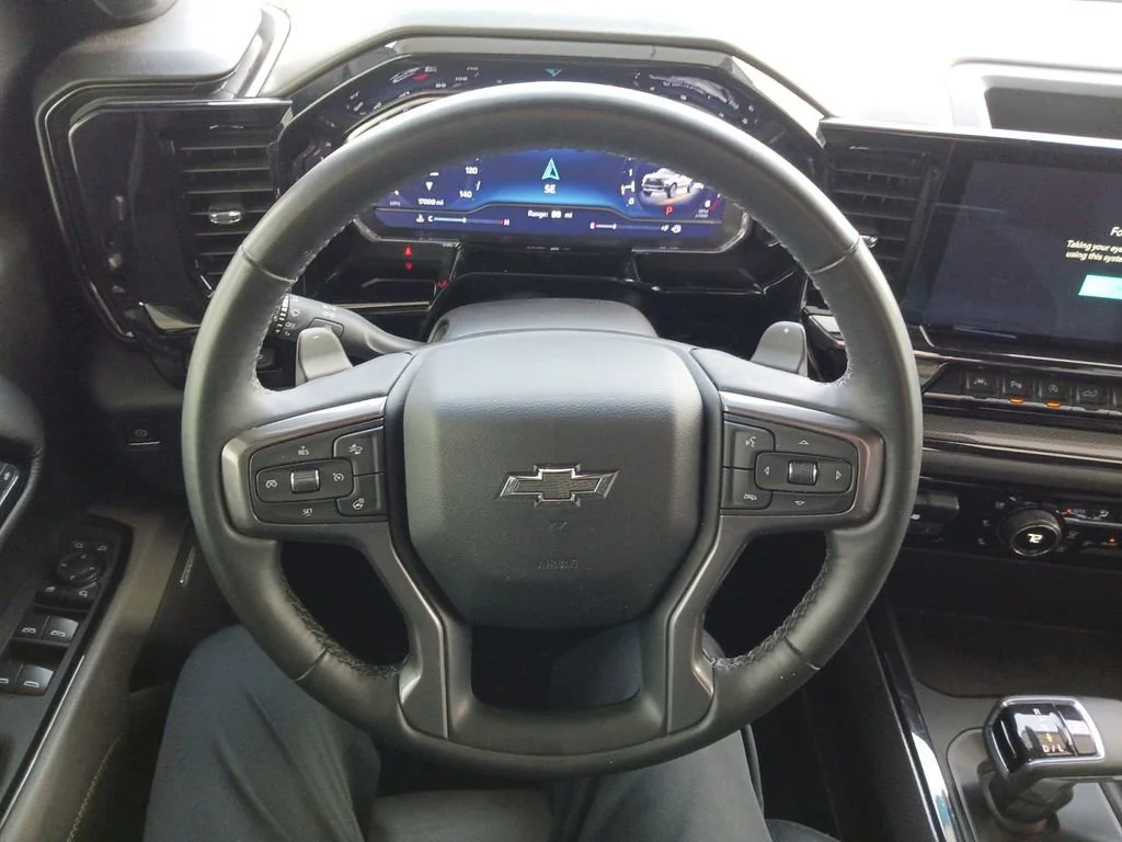 Used 2025 Summit White Chevrolet ZR2 image 17