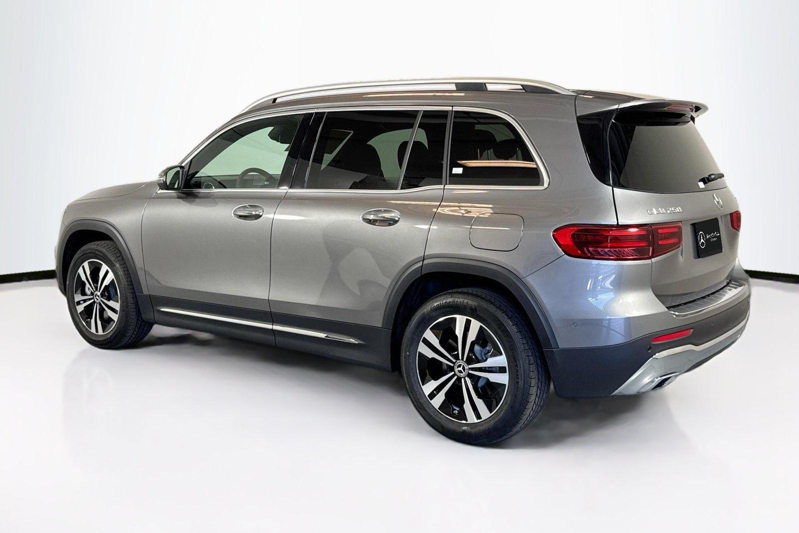 New 2026 Mountain Grey Metallic Mercedes-Benz GLB 250 image 7