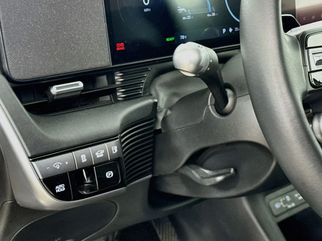 Used 2025 Gray Hyundai SEL image 10