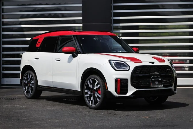 2027 MINI Countryman Iconic
