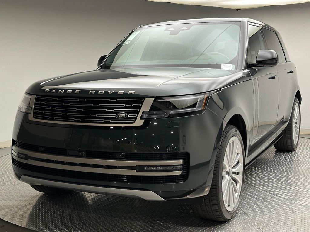 New 2026 Belgravia Green Metallic Land Rover SE image 1