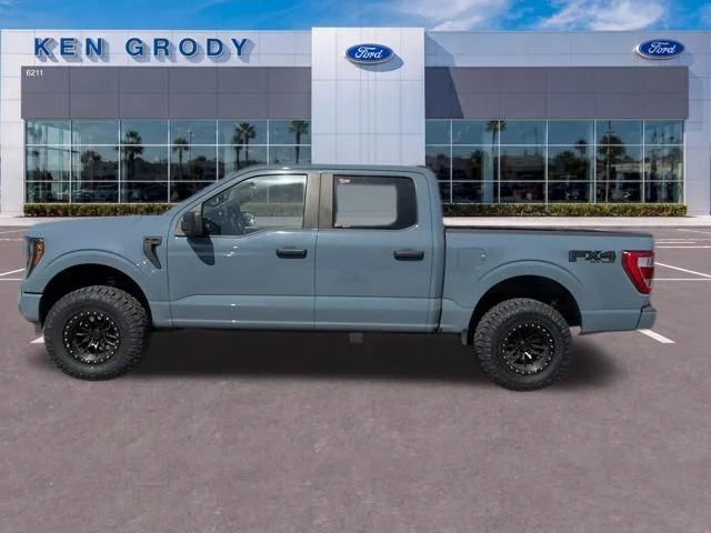 Used 2023 Blue Ford XL image 3
