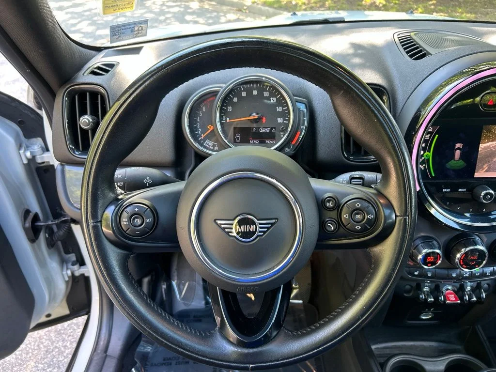 Used 2021  MINI Oxford Edition image 23