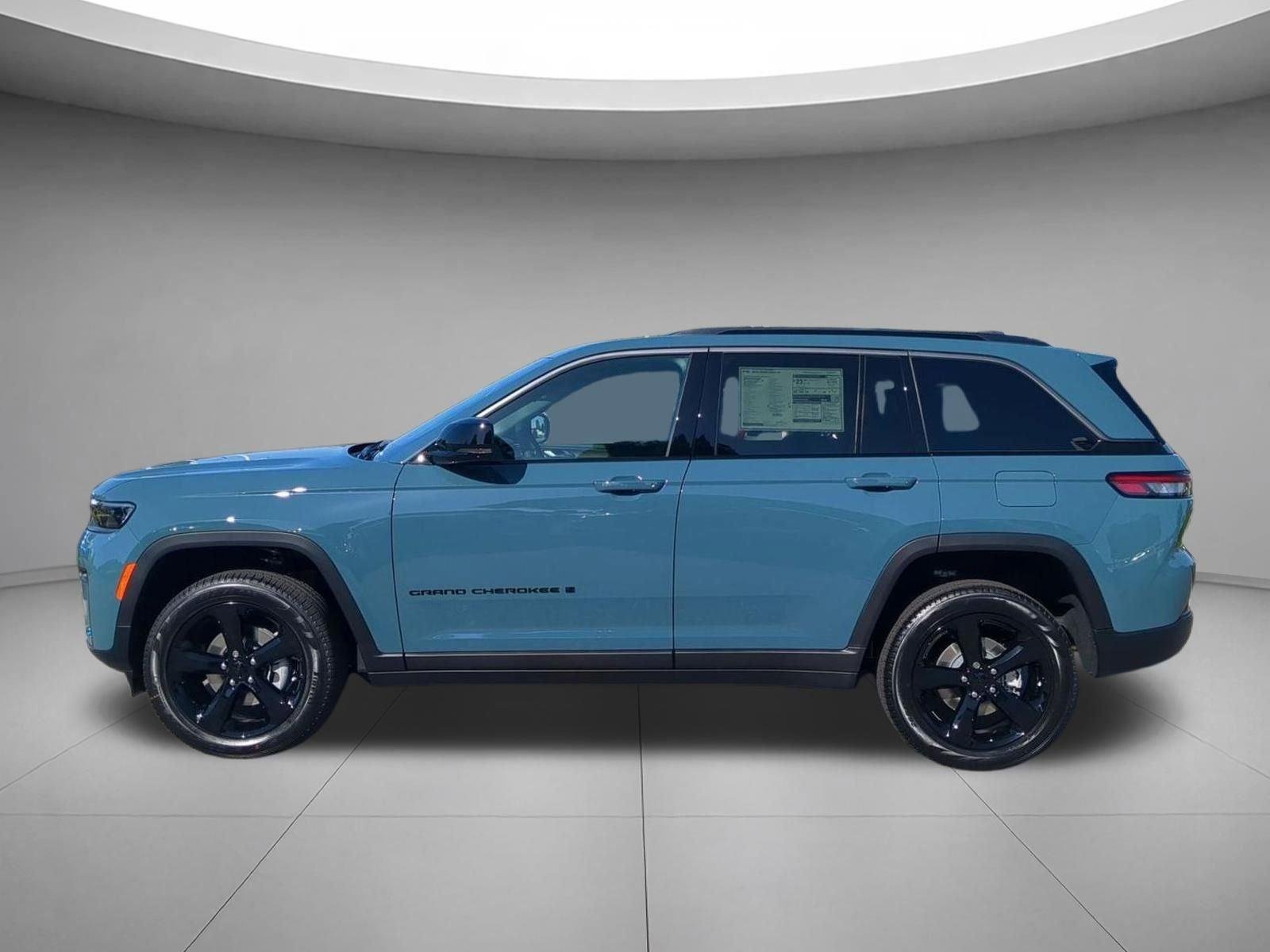 New 2026 Steel Blue Exterior Paint Jeep Limited image 2