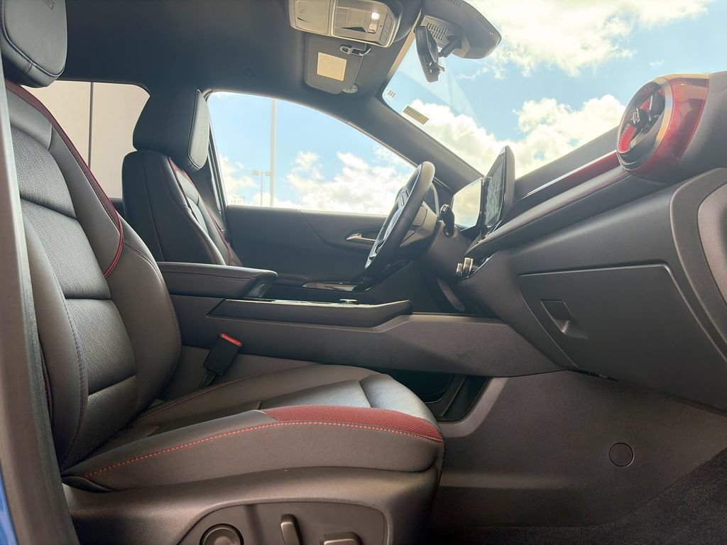 Used 2025 Reef Blue Metallic Chevrolet RS image 29