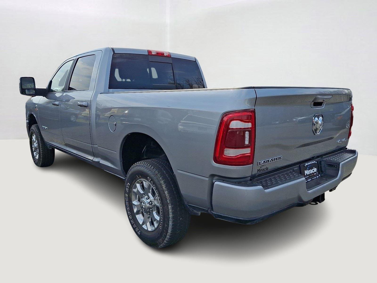 Certified Used 2024 Billet Silver Metallic Clearcoat Ram Laramie image 5