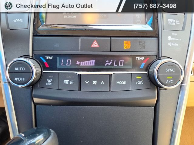 Used 2015 Creme Brulee Mica Toyota XLE image 16