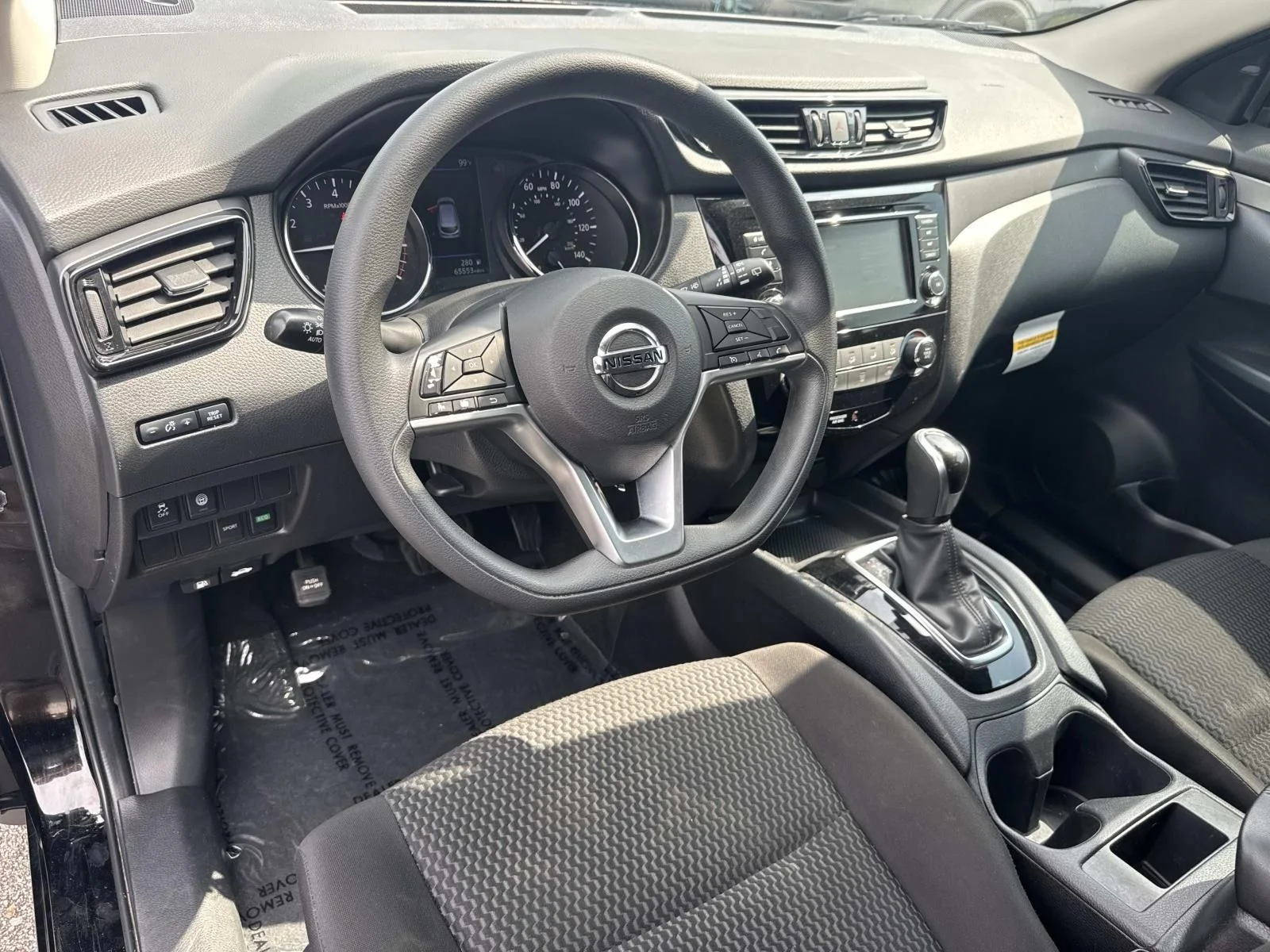 Used 2021 Black Nissan S image 18