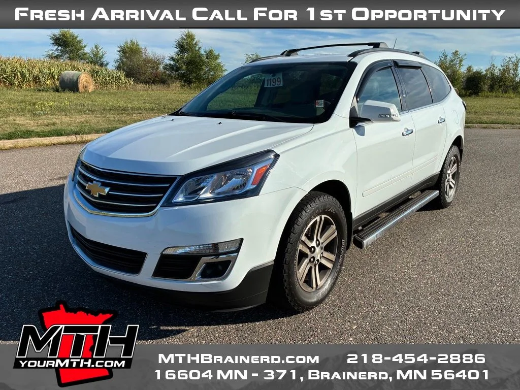 Used 2017 White Chevrolet 2LT image 4
