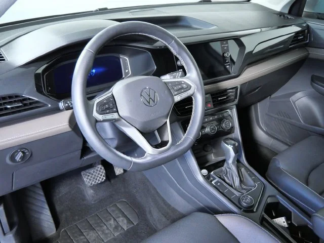 Certified Used 2023 Silver Volkswagen 1.5T SEL image 3
