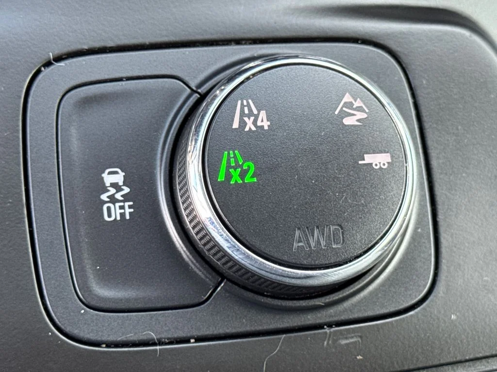 Used 2019 Summit White Chevrolet 3LT image 52