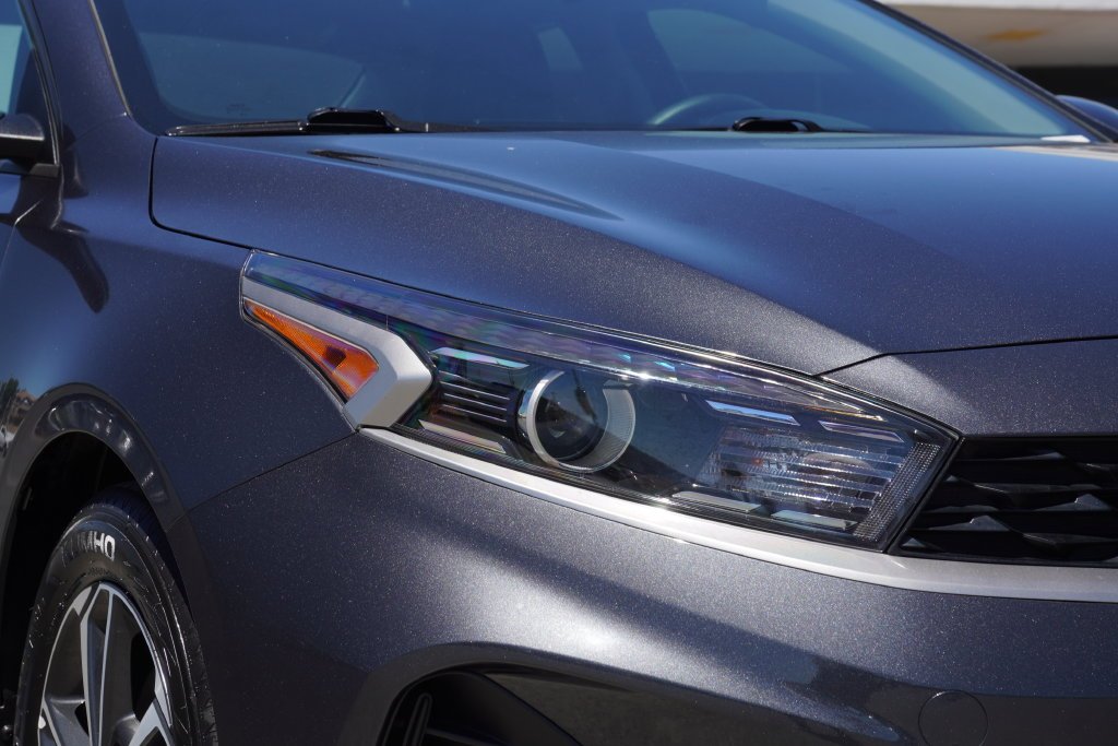 Used 2024 Gray Kia LXS image 11