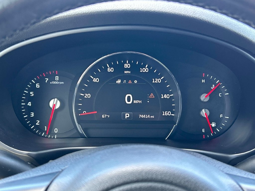 Used 2016 Gray Kia EX image 25