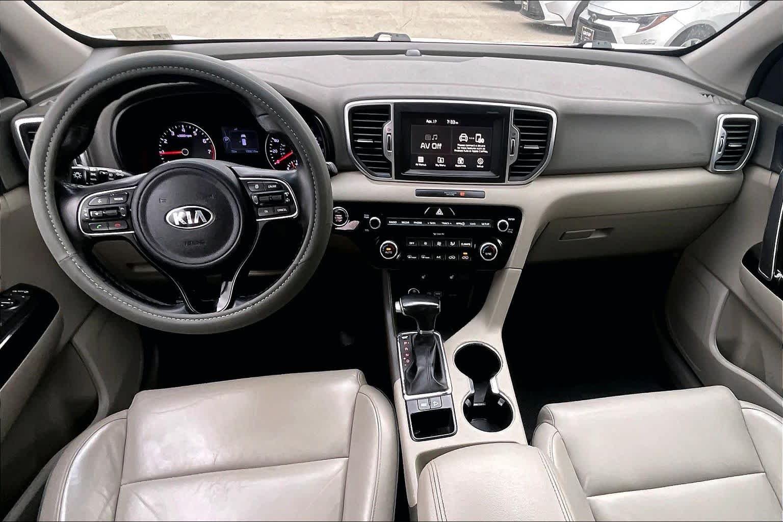 Used 2018 Snow White Pearl Kia EX image 15
