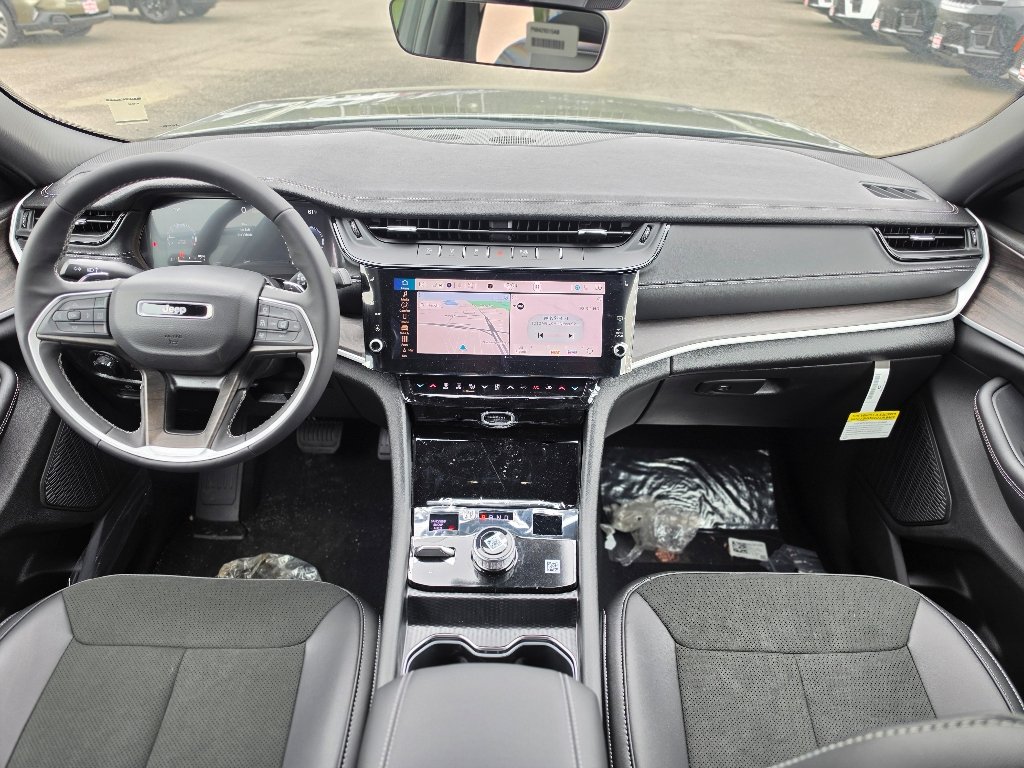 New 2026 Baltic Gray Metallic Clear-Coat Exterior Paint Jeep Laredo image 2