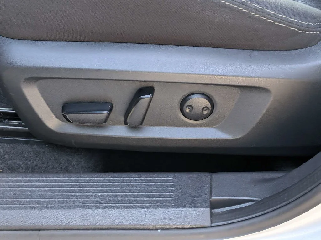 Used 2025 Silver Nissan SV image 20