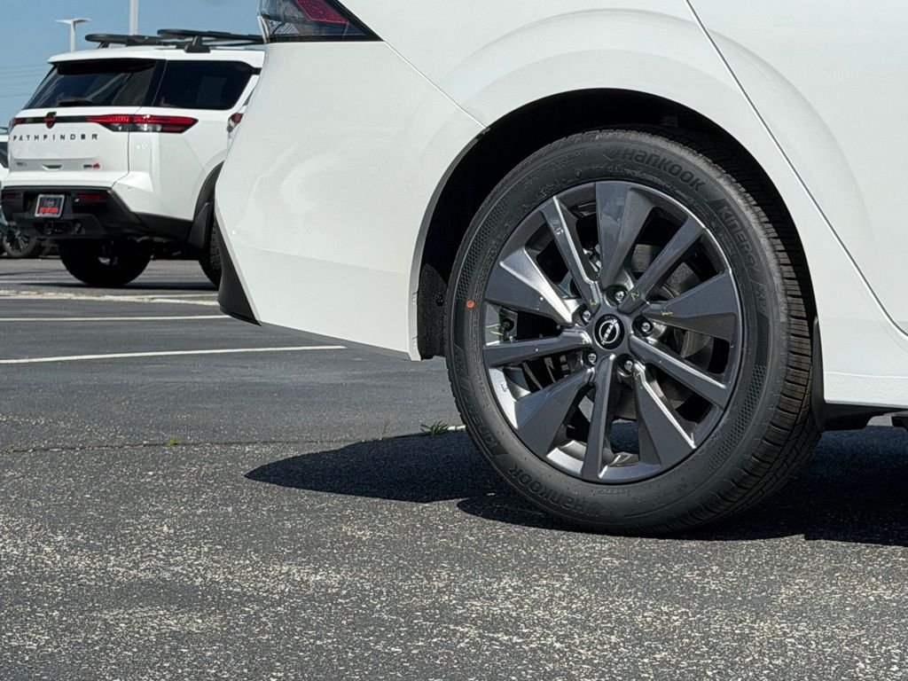 New 2026 Aspen White TriCoat Nissan SL image 33