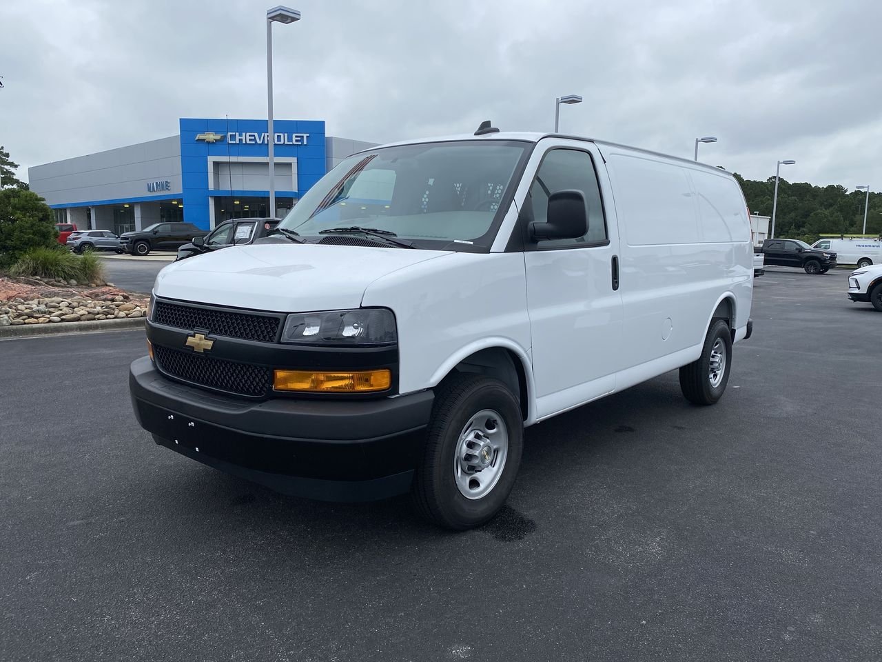 2025 Chevrolet Express Cargo Work Van - Photo 41