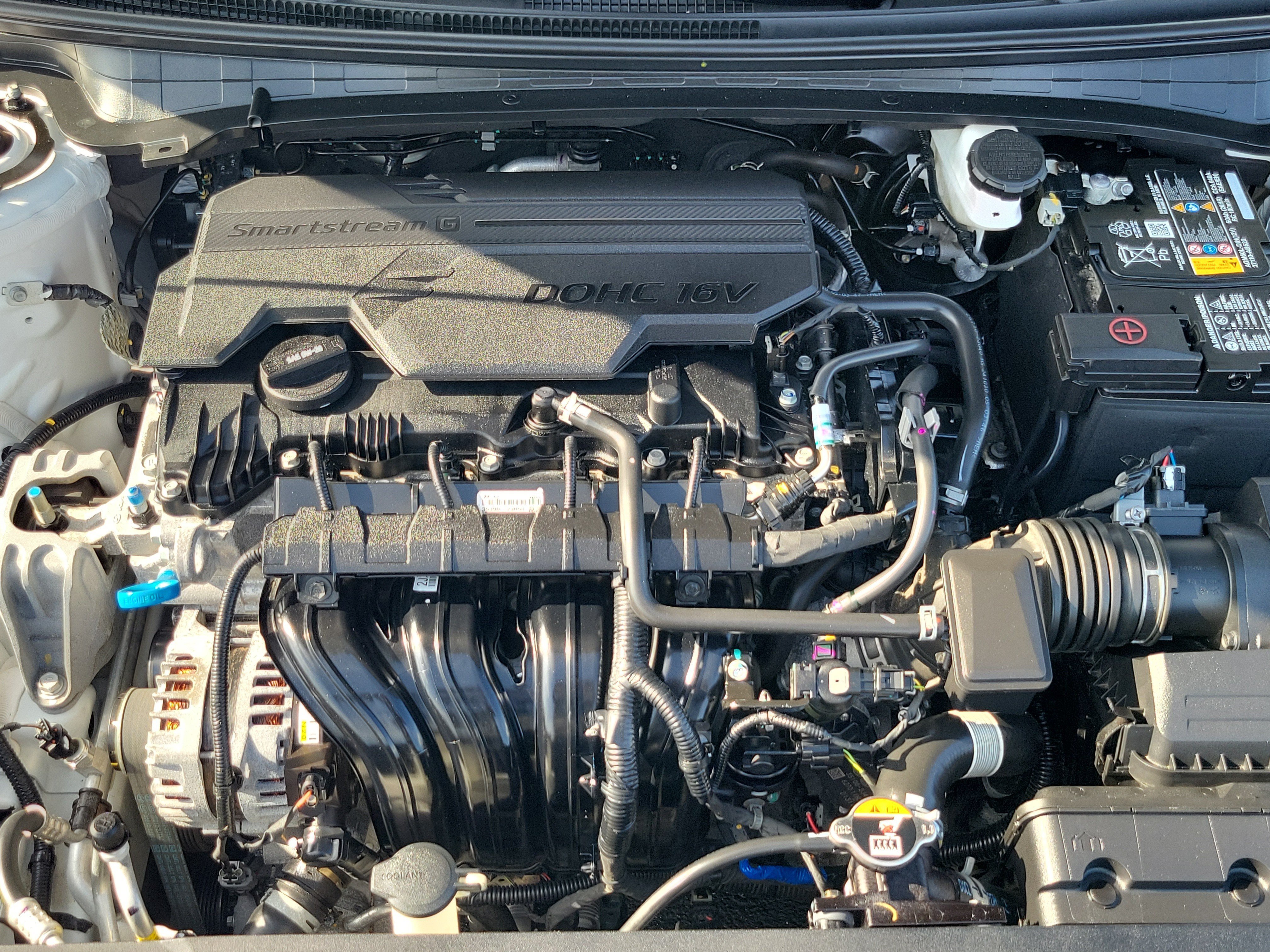 Certified Used 2025 Snow White Pearl Kia EX image 5