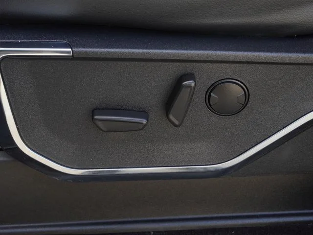 Used 2022 Gray Ford Lariat image 20