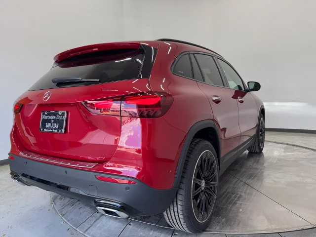 New 2026 MANUFAKTUR Patagonia Red Metallic Mercedes-Benz GLA 250 image 31