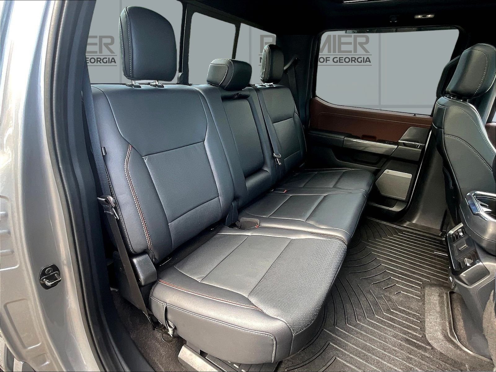 Used 2022 Silver Ford Lariat image 27