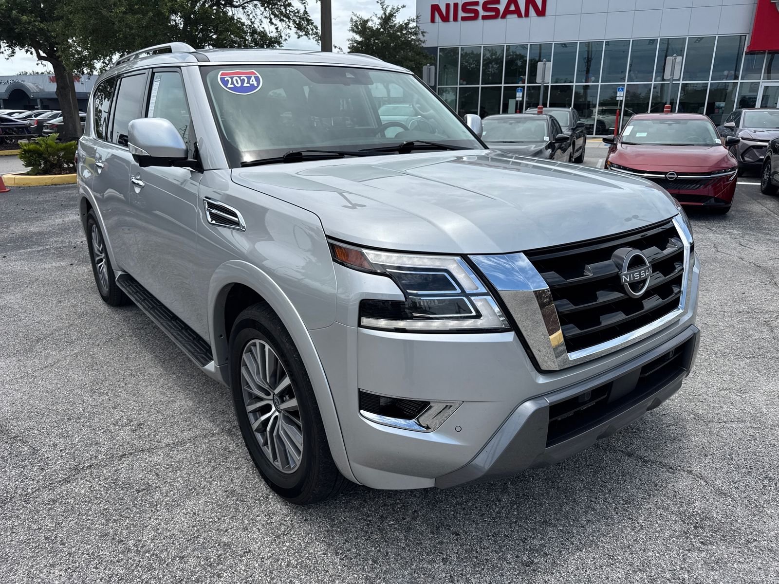 Used 2024 Silver Nissan SL image 6