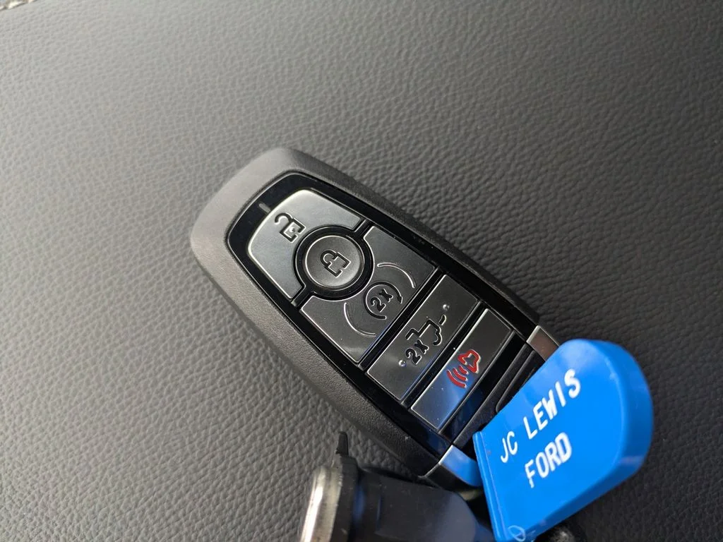 New 2026 Marsh Gray Ford Lariat image 33