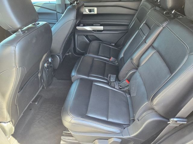 Used 2022 White Ford Limited image 10