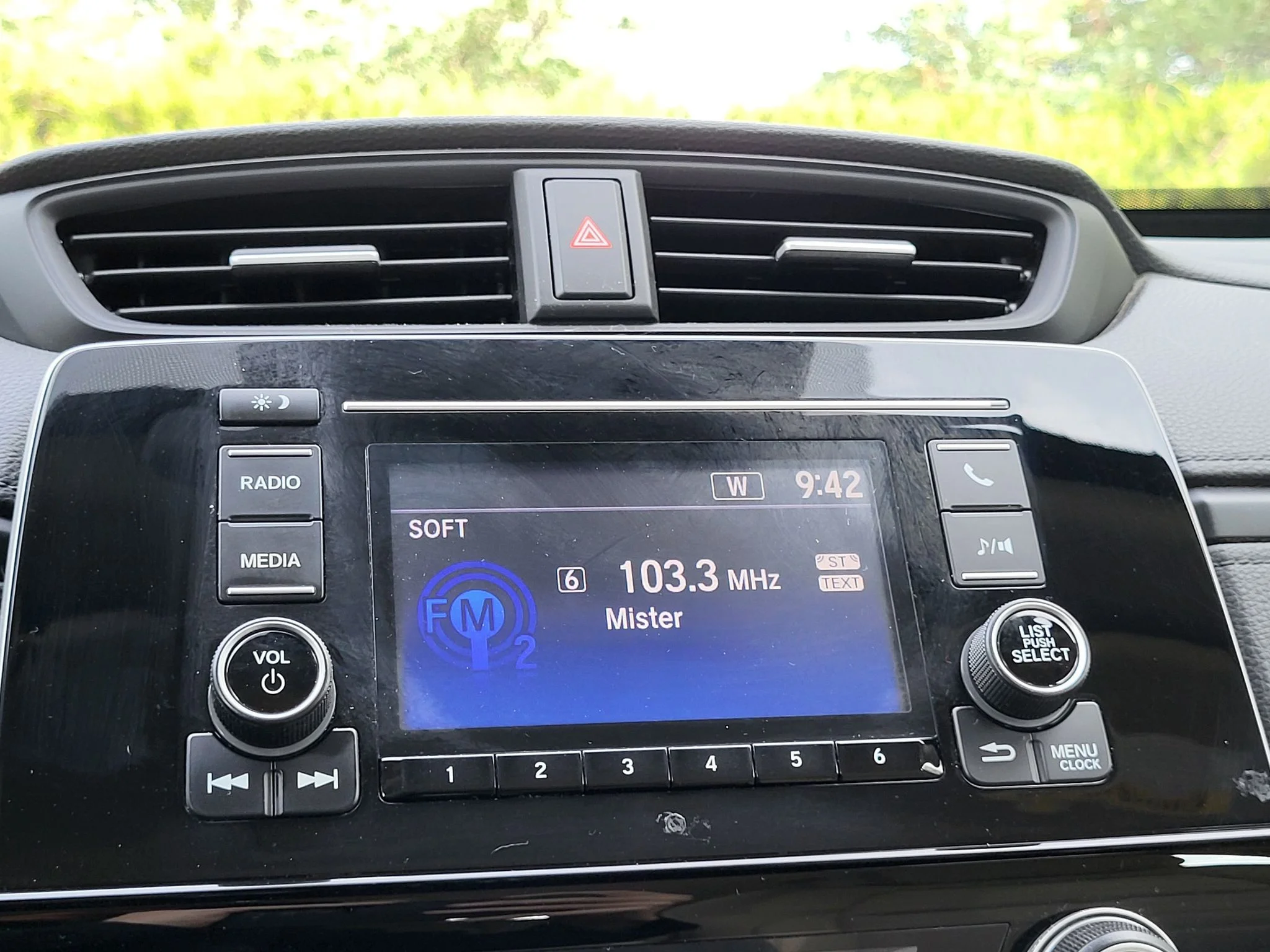 Used 2020 Platinum White Pearl Honda LX image 20