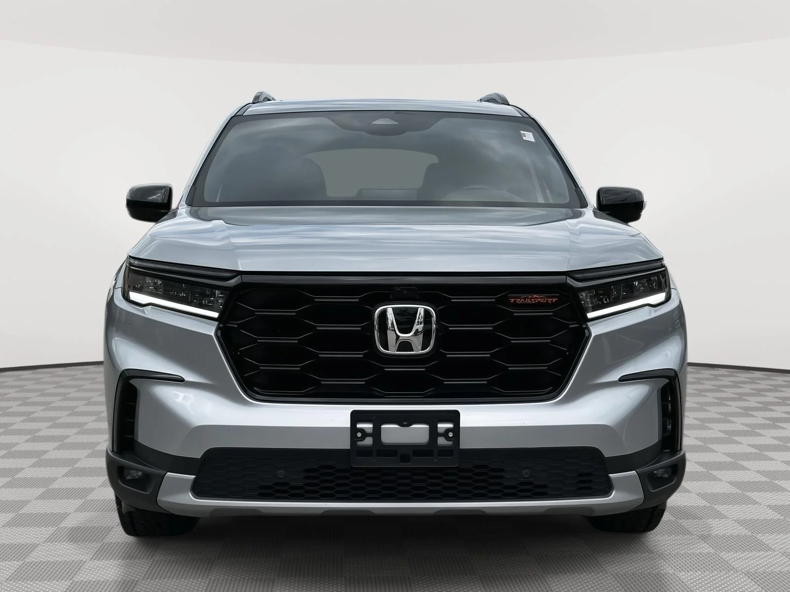 Certified Used 2025 Lunar Silver Metallic Honda TrailSport image 2
