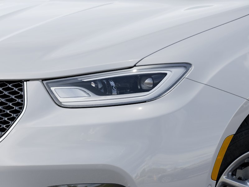 New 2026 Bright White Clear-Coat Exterior Paint Chrysler Select image 34