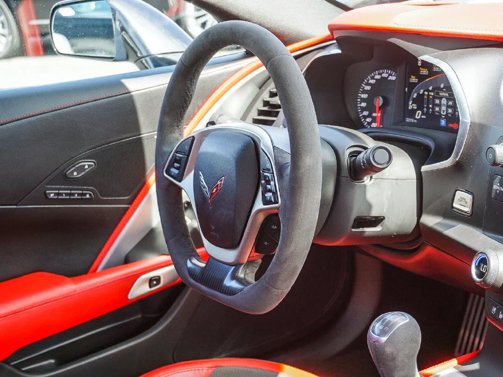 Used 2018 White Chevrolet Grand Sport image 15