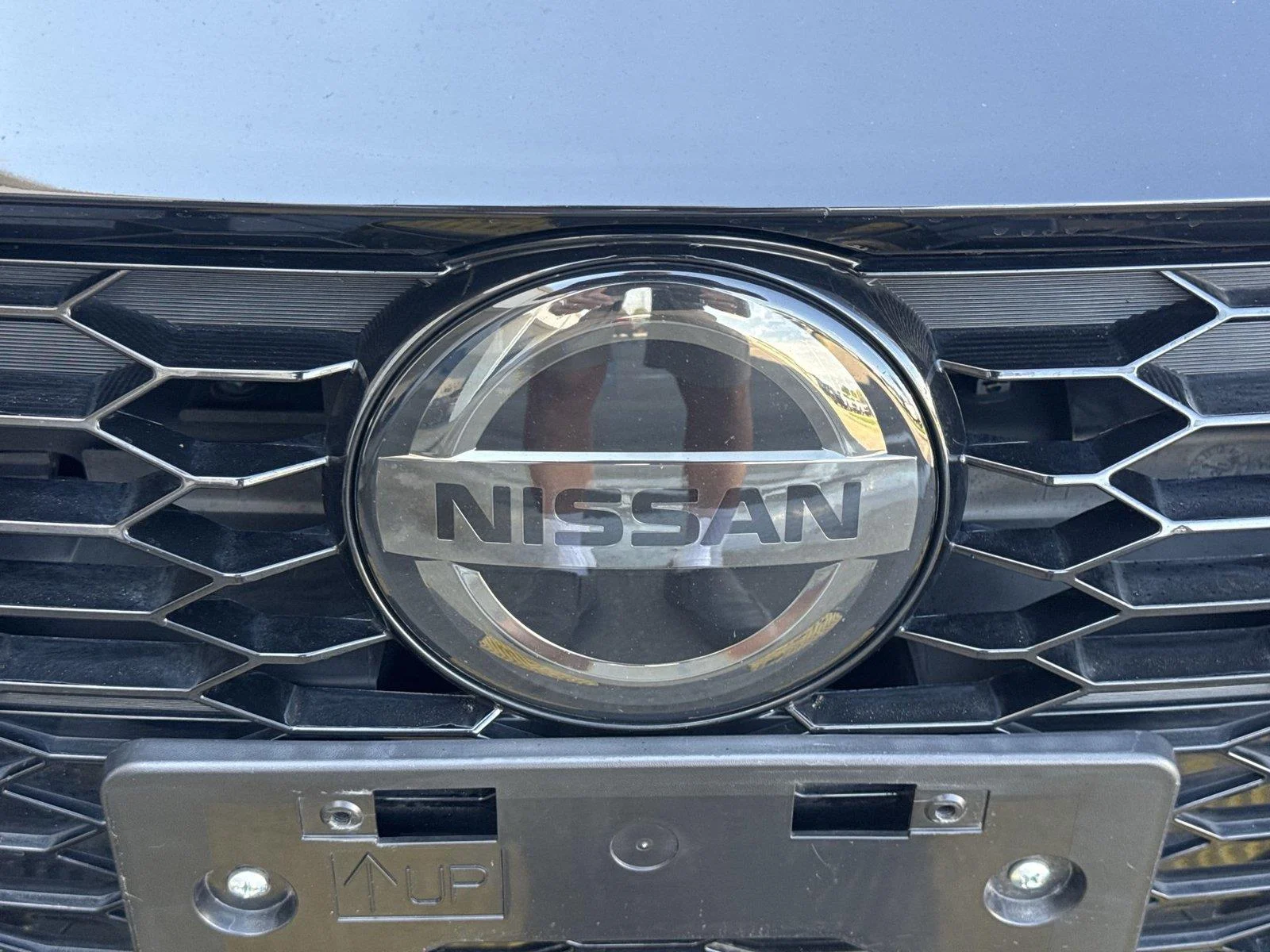 Used 2022 Super Black Nissan SR image 28