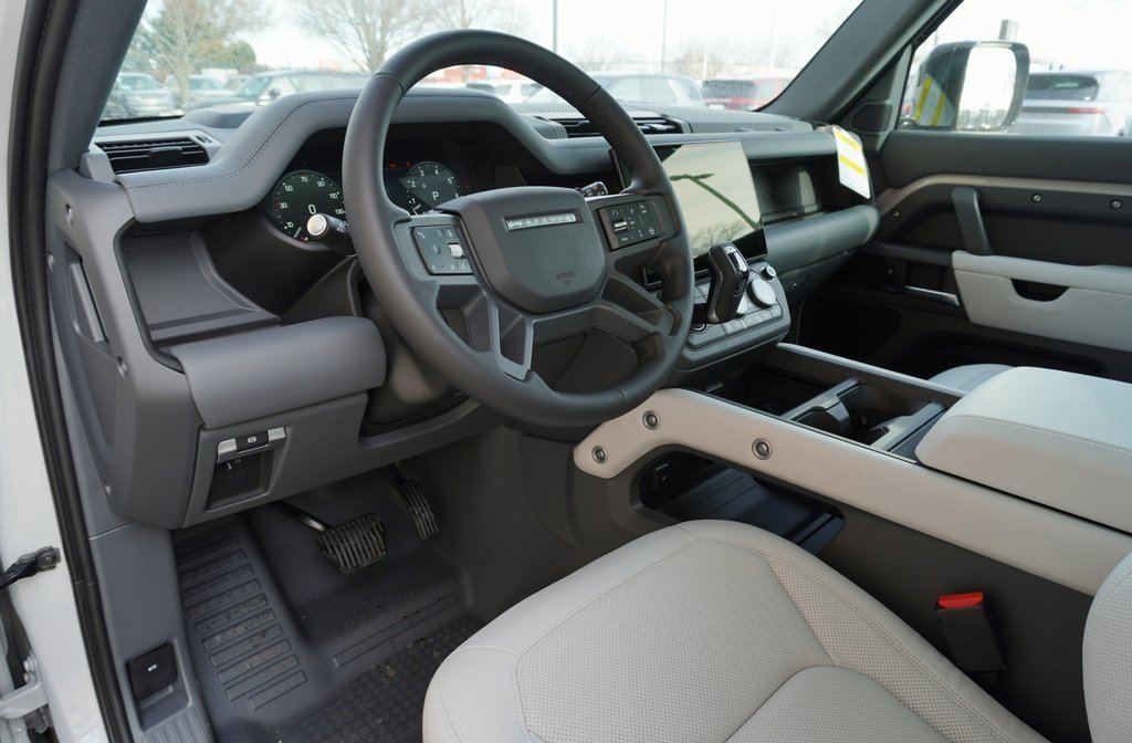 2026 LAND ROVER DEFENDER - Image 12